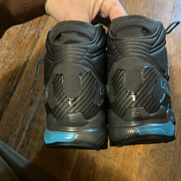 La Sportiva Ultra Raptor II Mid  Gore Tex Trail shoe womens 6.5 Carbon/topaz NWT - Picture 8 of 8